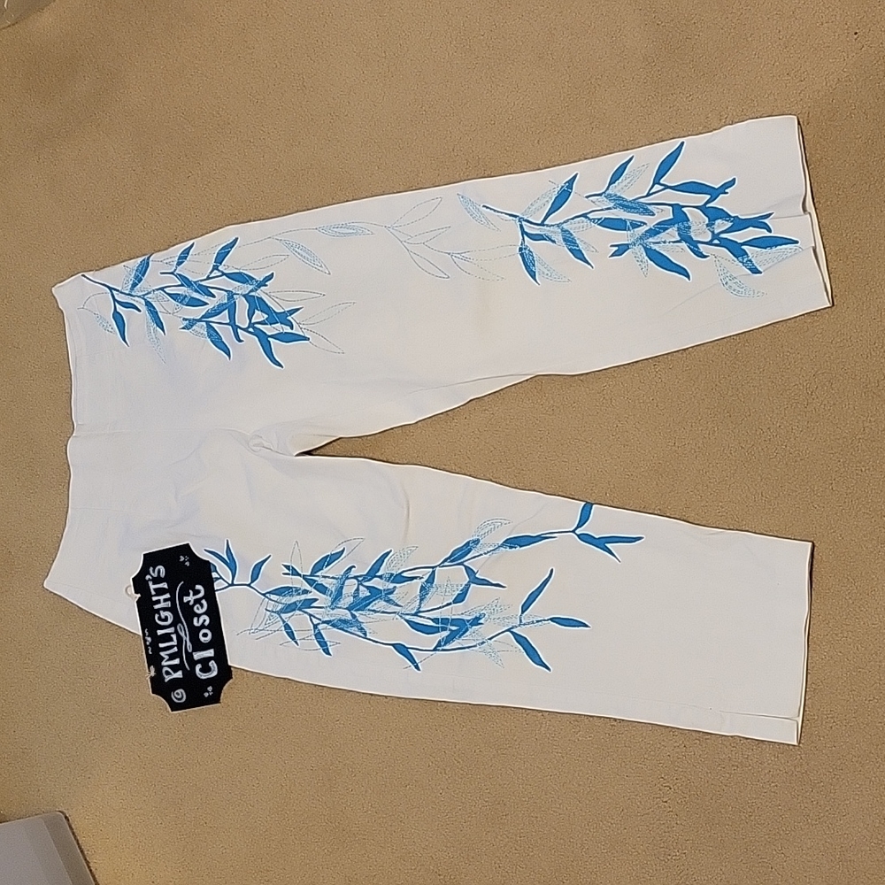 Fibers Barbara Lesser Pants 4 Embroidered Printed Floral Blue on White